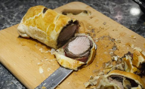 Свинина Веллингтон